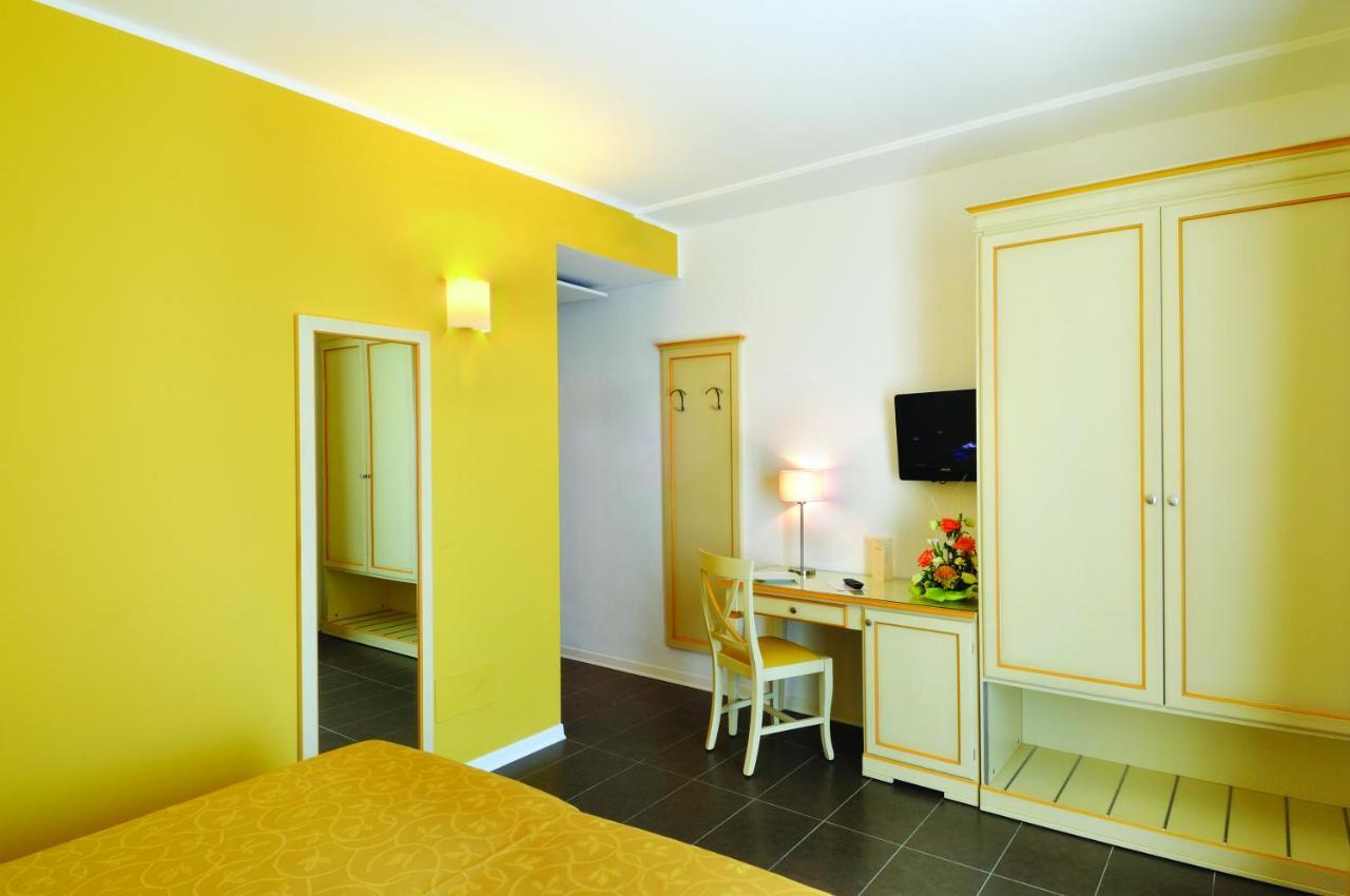 Hotel Stella Marina San Vincenzo Bagian luar foto